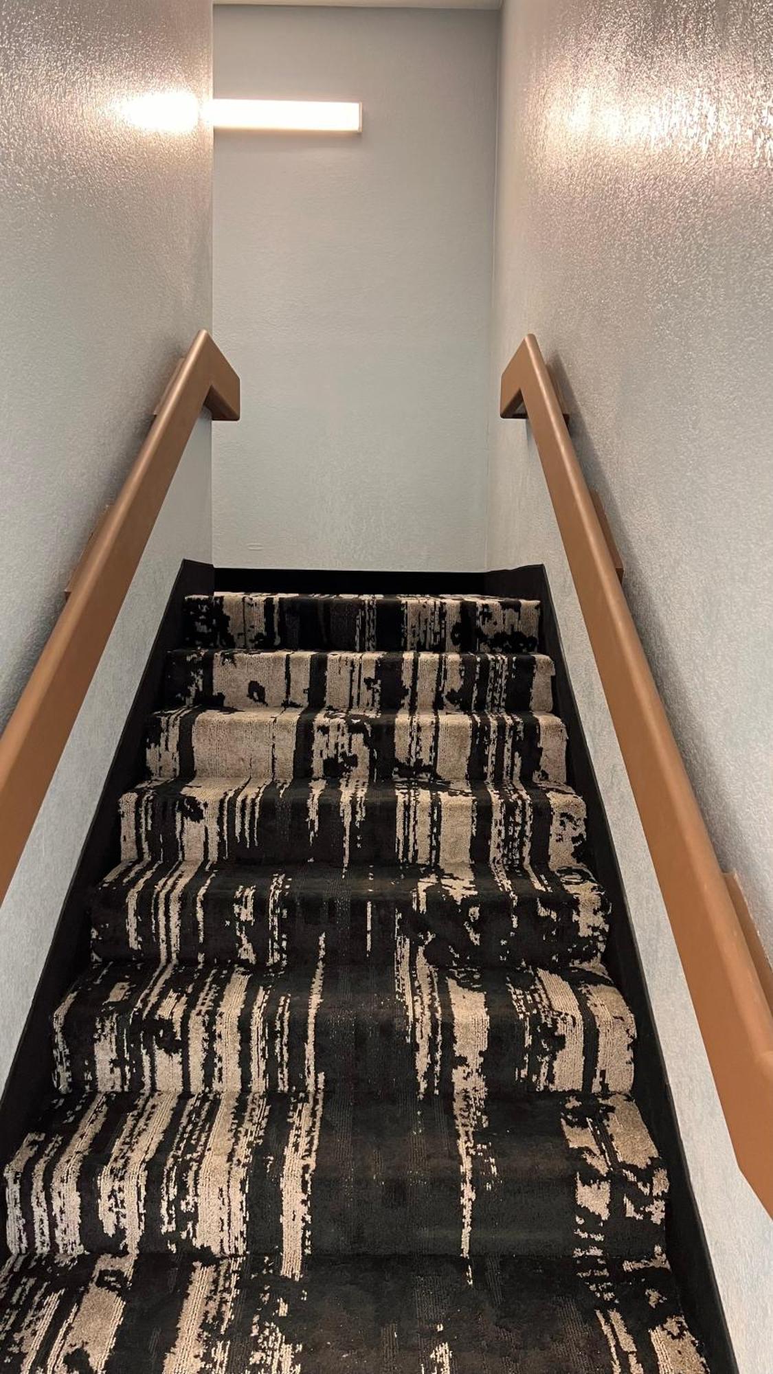 Blisspoint Inn & Suites, Northwood Екстериор снимка